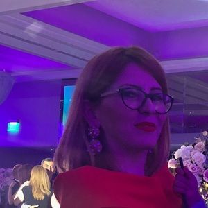 Meet your Posher, Hermine